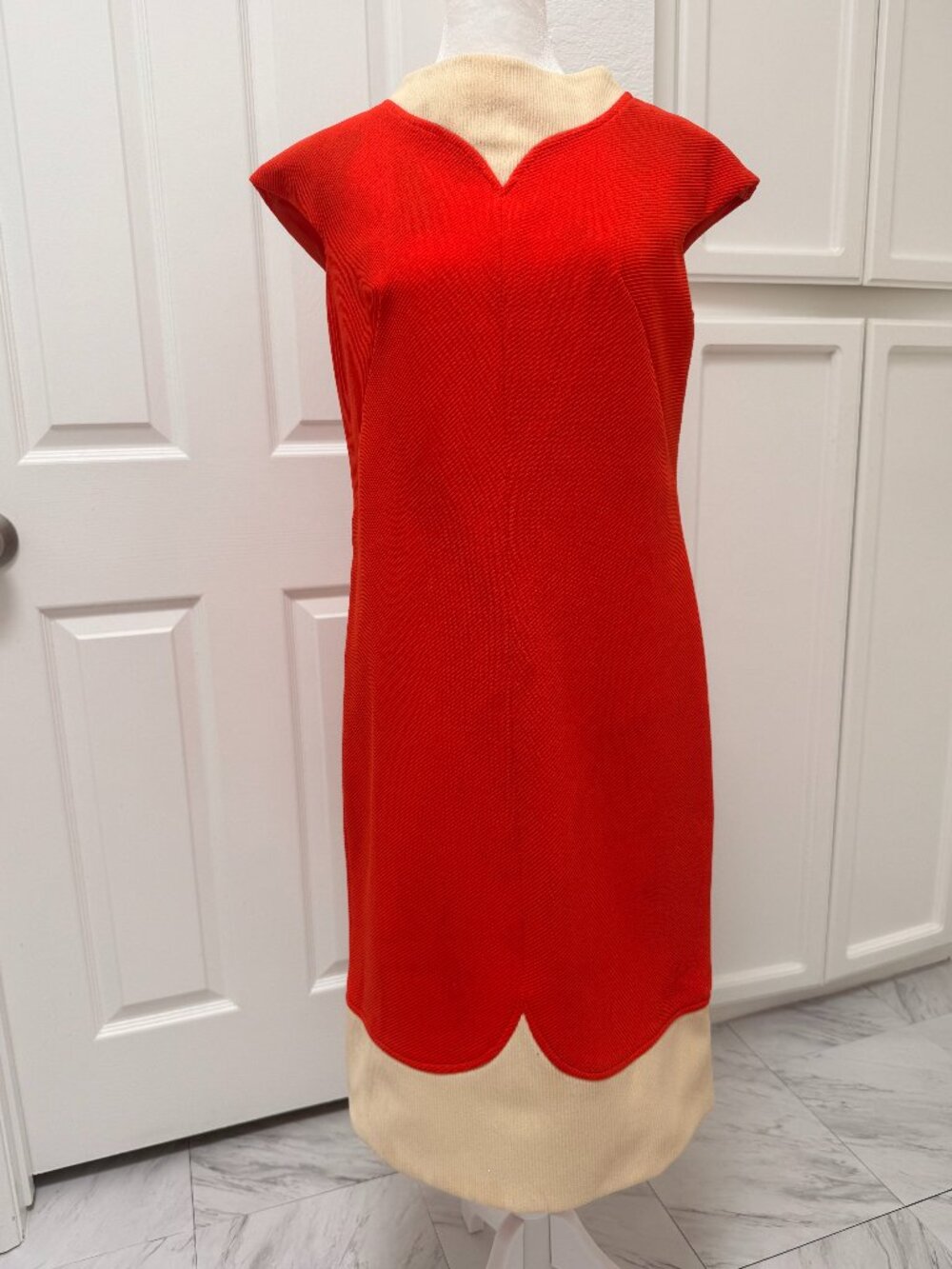 Vintage Colorblock Red/Orange & Cream Cap Sleeve Dress (Size Medium)